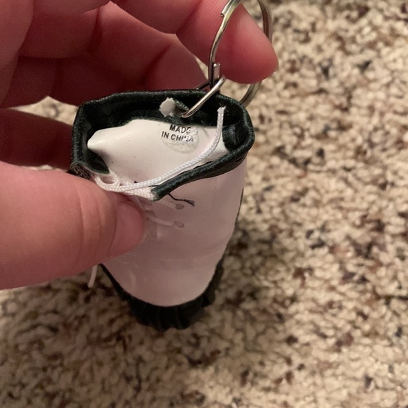 New kids on the block tour keychain - Picture 3 of 4